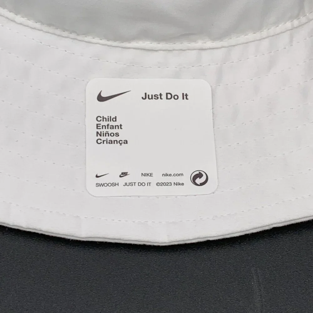 Nike Little Boys Girls Child Bucket Hat 4-7 White/Black 8A2682-001 Swoosh‎